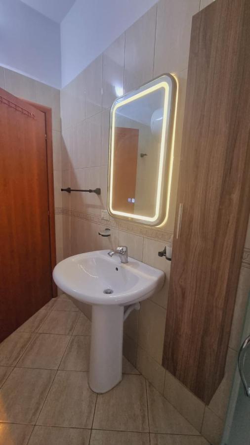 Apartmán Liqeni Thate, Tirane Exteriér fotografie